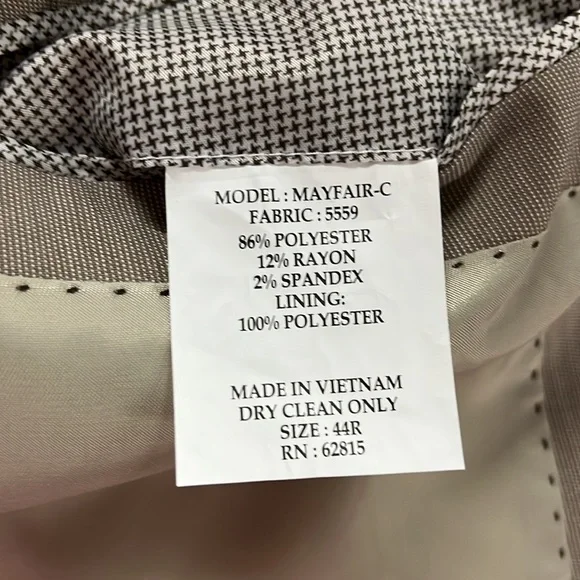 Men’s suit coat - Picture 7 of 7